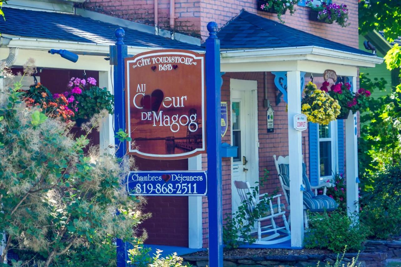Bed and breakfast Au Coeur De Magog Extérieur photo
