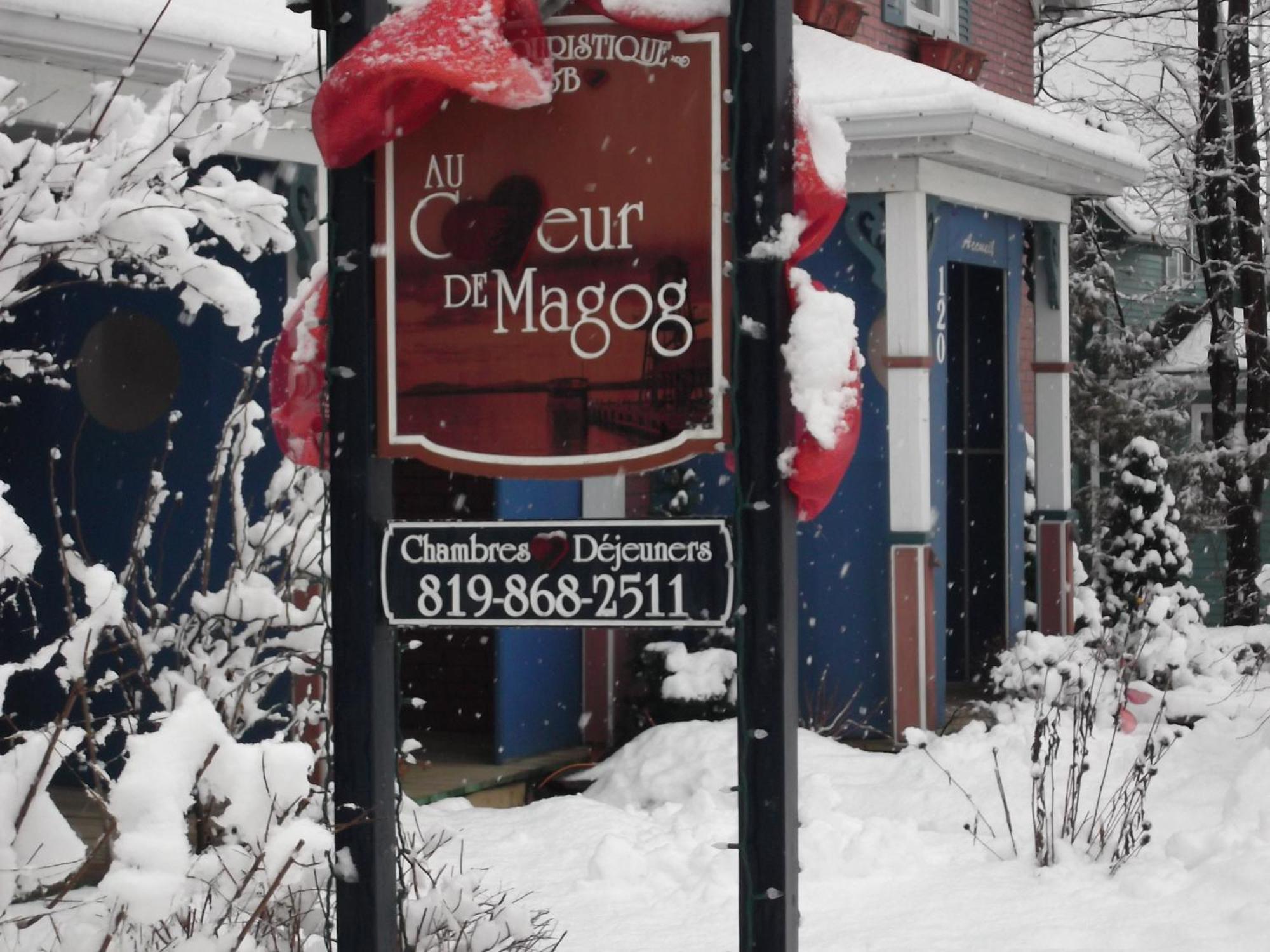 Bed and breakfast Au Coeur De Magog Extérieur photo